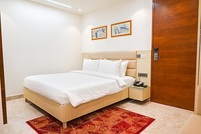 In a place known for pressure and pace, explore a sense of peace and beauty 
in still moments at this property
