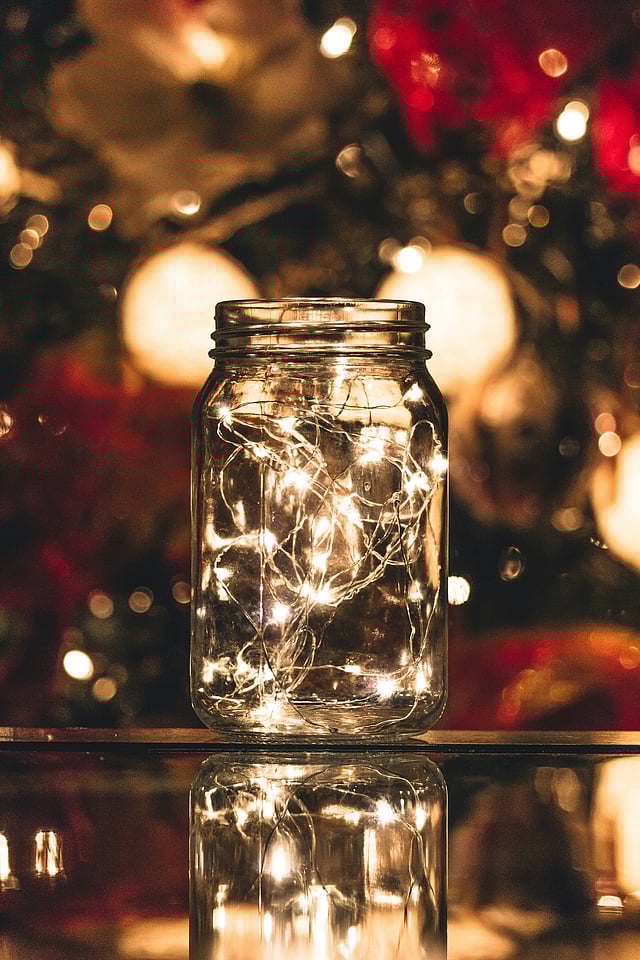 How to de-clutter your house with old jar? 
