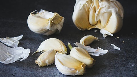 Soha Ali Khan does it, and here's why you should start your day with a clove of raw garlic too!