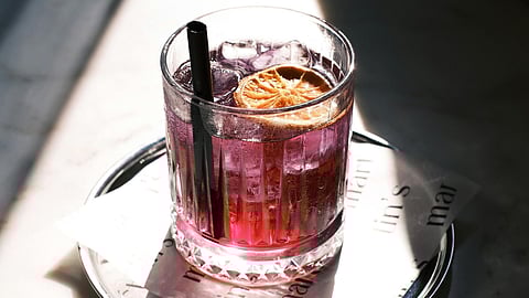 Round or square ice cube, which is best for your drink?