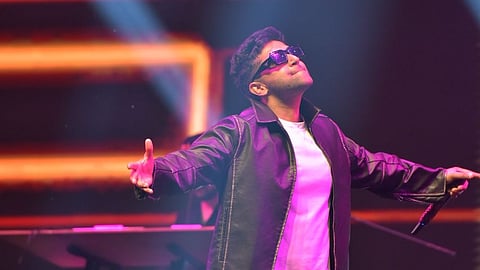 Guru Randhawa faces backlash over Azul video