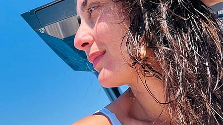 Kareena Kapoor proves she is the OG diva with her summer selfie dump