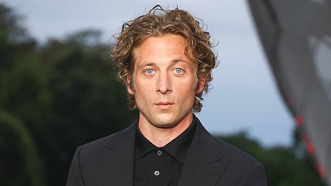 Jeremy Allen White drops by Telluride florist after local callout