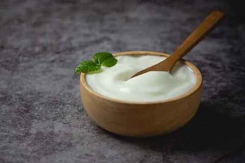 Curd deeply nourishes your scalp, fights dandruff
