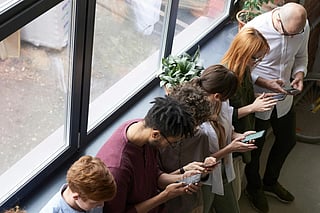 5 differences between how millennials and Gen Z text