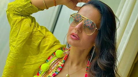 Internet slams Ameesha Patel as she says she prefers male friends; 'women talk about in-laws, servants...'