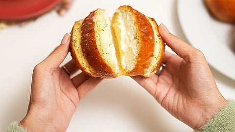 A cloud bakery that turns childhood memories into refined little masterpieces