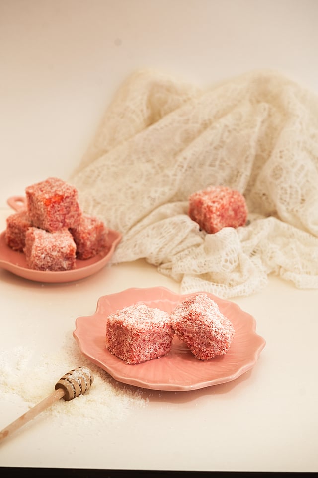 A cloud bakery that turns childhood memories into refined little masterpieces