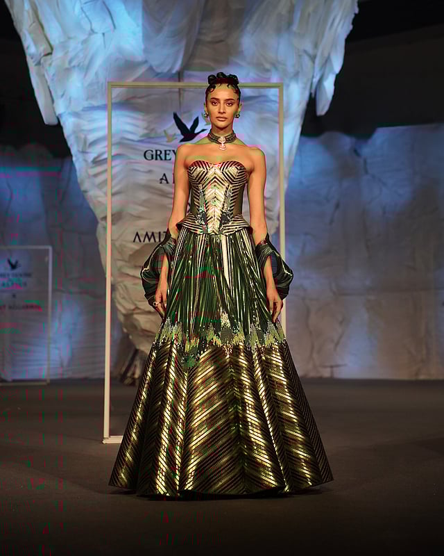 The collection has beautiful metallic lehengas designed by Amit Aggarwal