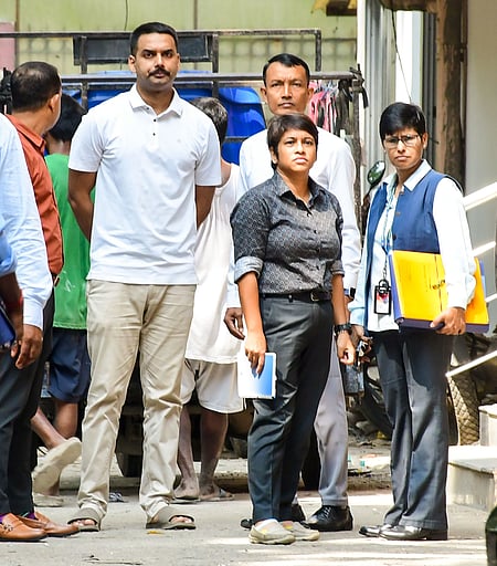 Delhi High Court issues summons to Netflix, SRK’s company in Sameer Wankhede’s defamation suit