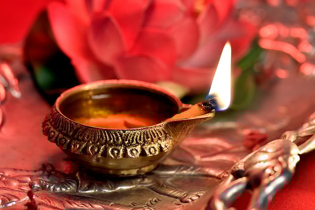 Keep your Diwali diyas simple and elegant by paitning them golden or silver with a hint of white