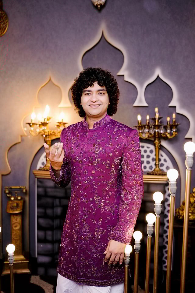 Rais Anis Sabri breathes new life into Khusro’s Nami Danam