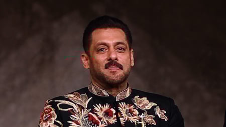 Salman Khan turns showstopper for Vikram Phadnis, walks the ramp in black sherwani