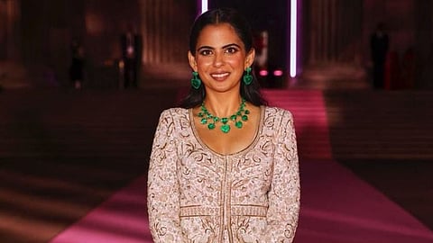 You cannot buy Isha Ambani’s emerald necklace from the Pink Ball