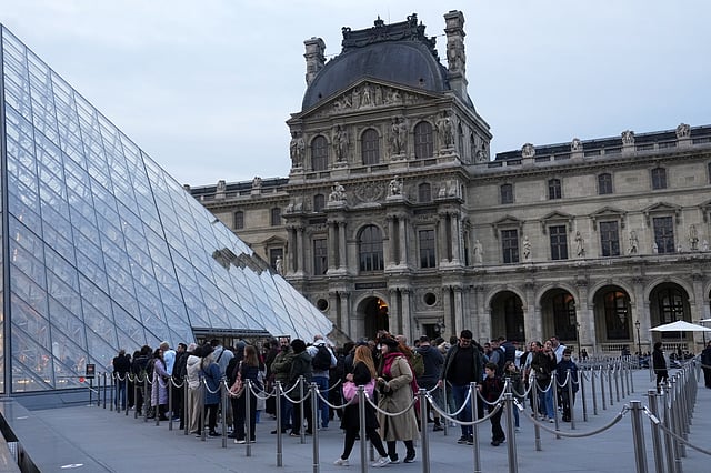 Le Louvre museum, Paris 