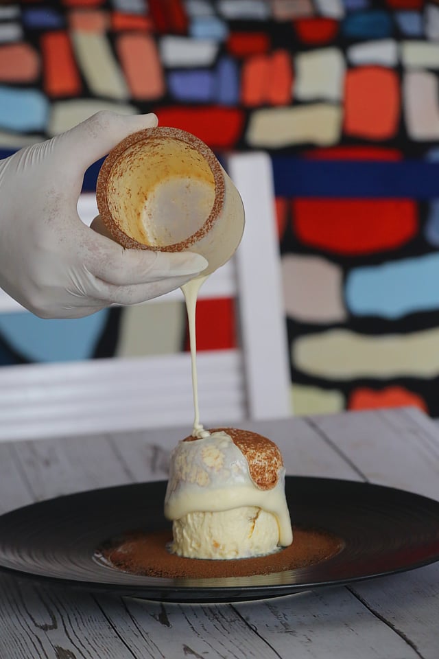 The Tiramisu at La Artisan had a faint taste of coffee