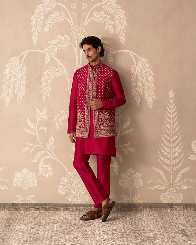 Ridhi Mehra’s ‘Naaz’ Blends Retro Glam with Modern Ease