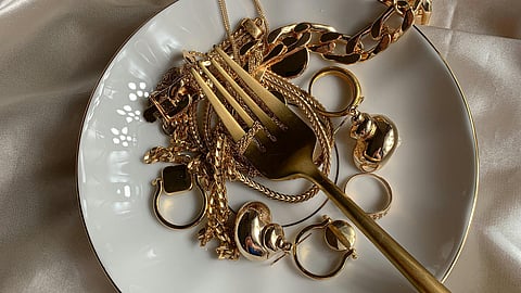 Keep Your Sparkle: 4 mistakes to avoid when cleaning fine jewellery