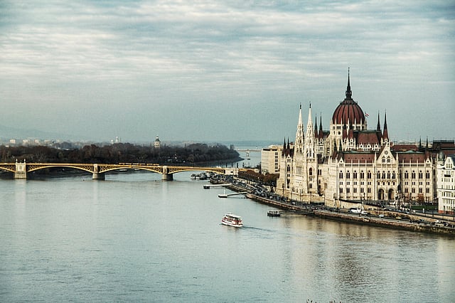 budget destination wedding in Budapest