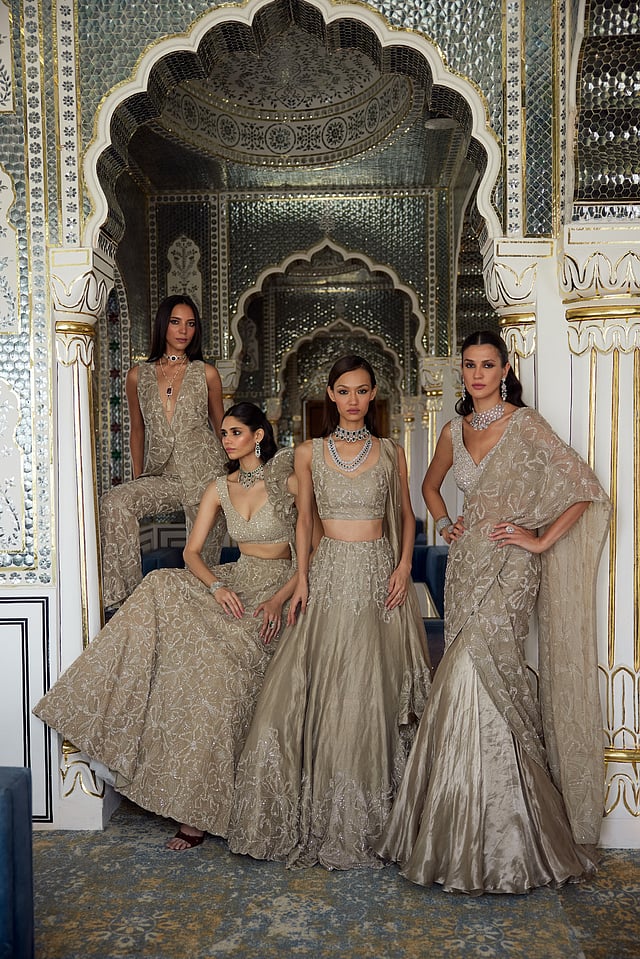 To execute the plan, the duo worked with tissue silk, paired with organza and tulle for lightness and movement