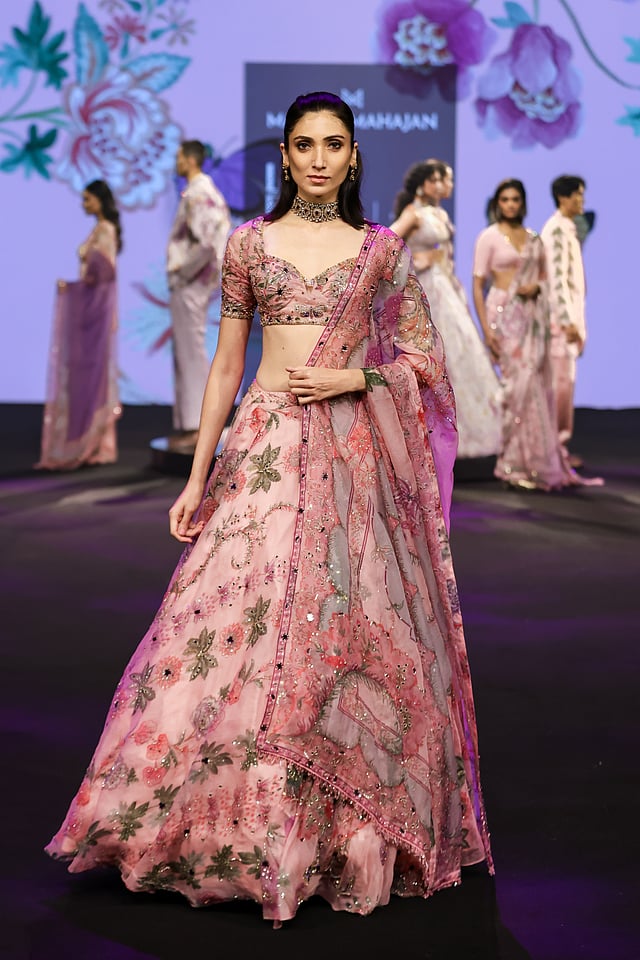 Mahima Mahajan’s Fanah explores fluidity and feminine grace