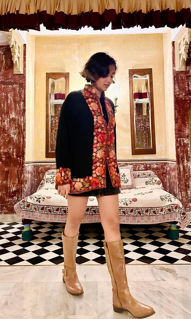 boots with Indian silhouettes