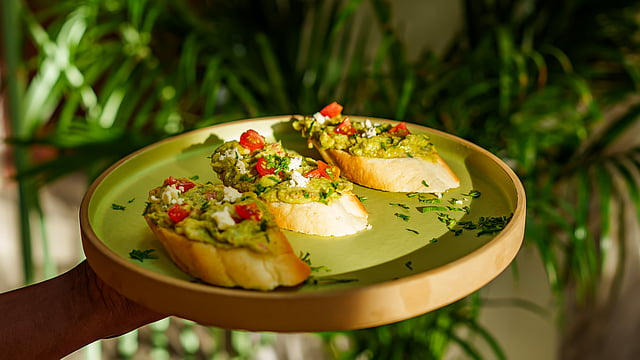 Smashed avocado on toast at The Country House is a great option for vegetarian and non-vegetarian