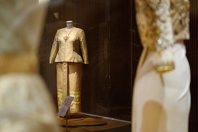 Five royal exhibitions showcasing regal fashion worn by the monarchs 