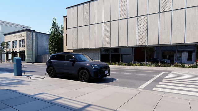 Fast charging of the MINI Countryman SE All4 is available