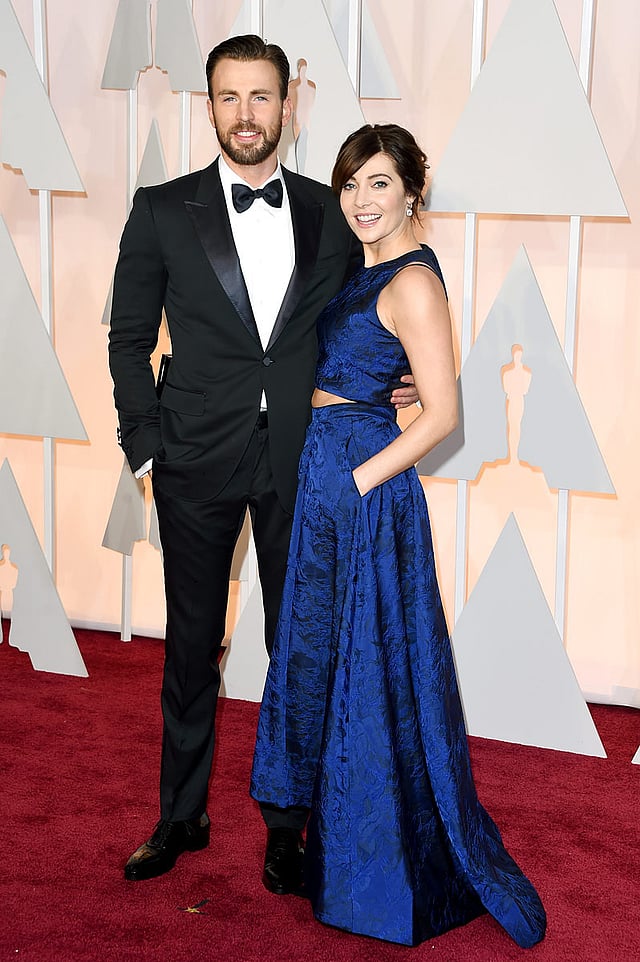 As rumours snowball, Chris Evens, Tara Testa and Alba Baptista remain silent while the internet scripts its own drama