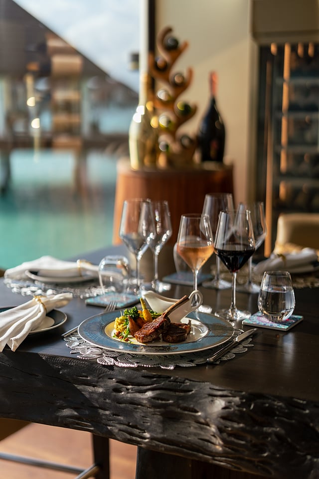 Food and drinks Cellar at NÜ