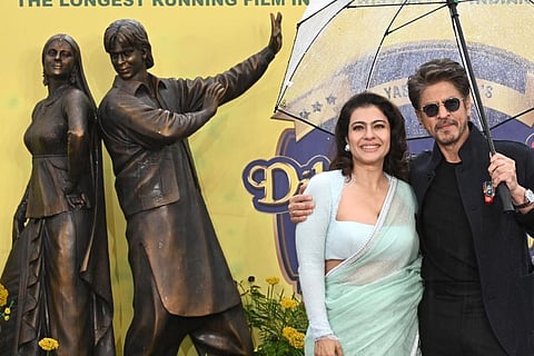SRK roasts Kajol over ‘Kaala Namak’ after DDLJ statue celebration in London