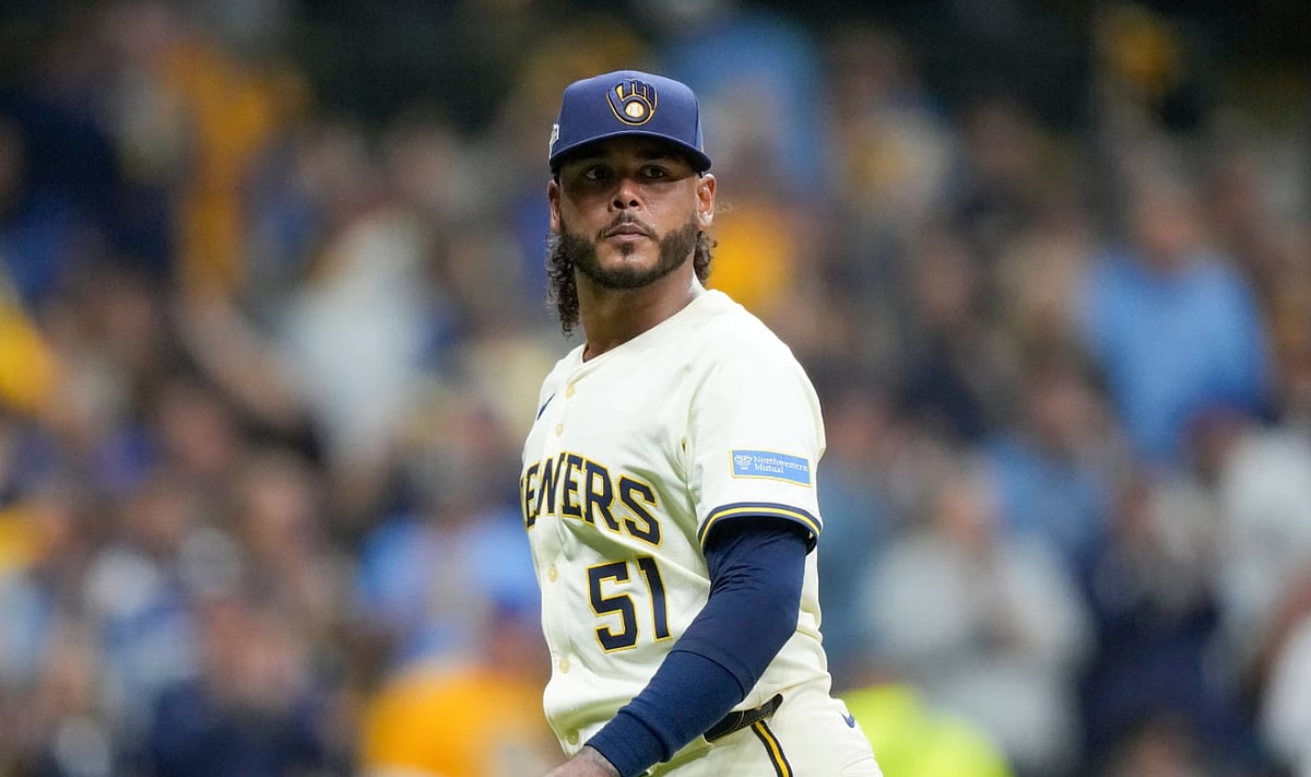 New York Mets land ace Freddy Peralta in trade with Brewers