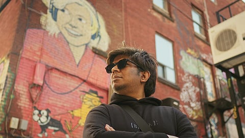 Arindom’s new romantic pop single Tomake Bhalobeshe Jete Chai, is the song of the hour