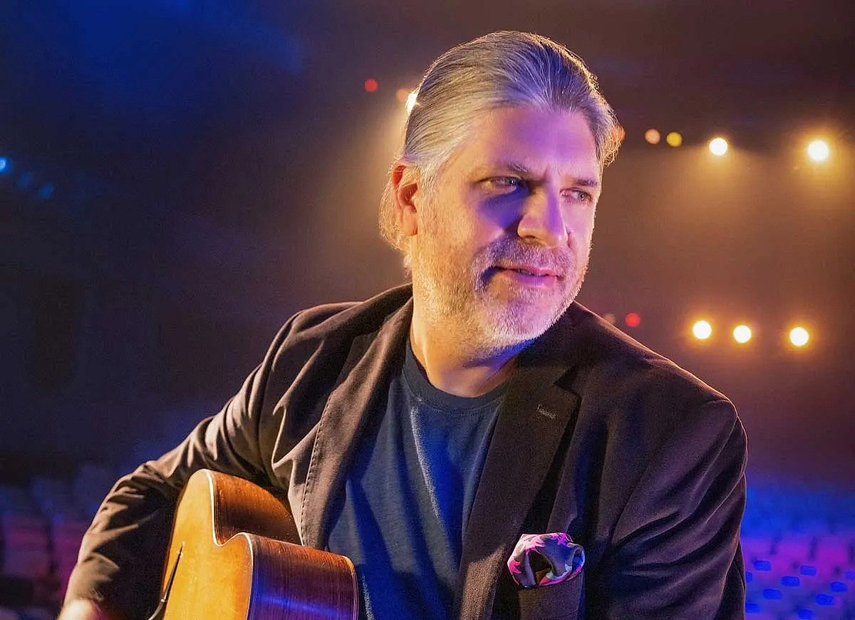 Stéphane Wrembel finds new meaning through music on his Asia tour