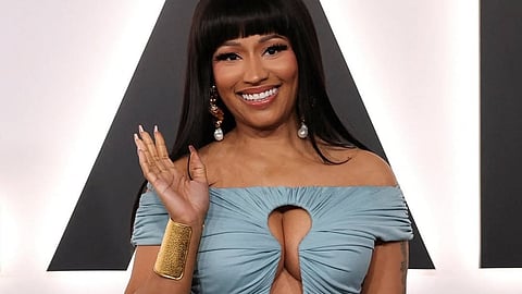 Nicki Minaj's keyhole gown goes viral