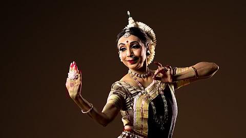 Odishi exponent Sharmila Mukerjee’s performance marks Kelucharan Mohapatra’s birth centenary