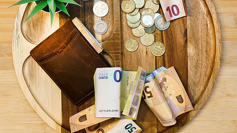 What is 2-bucket strategy for a safer retirement?