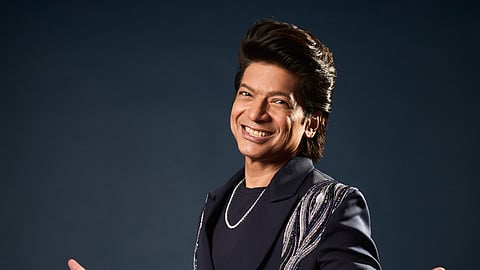 Singer Shaan on his peppy new love duet track Zara Zara Sa along with Anwesshaa