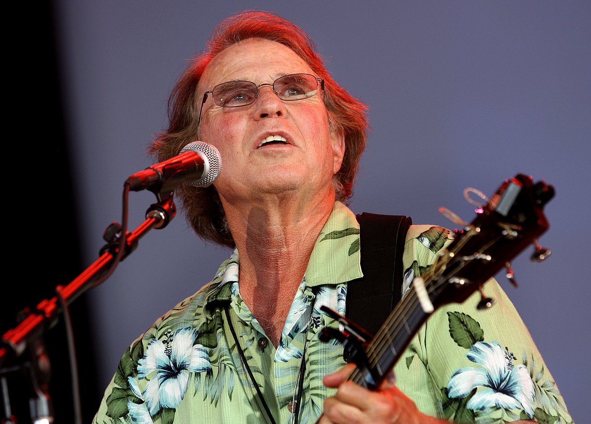 Country Joe McDonald, ’60s rock star, passes away at 84