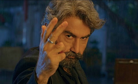 Keu Bole Biplobi Keu Bole Dakat, a Pathikkrit Basu directorial, sees Jeet in a completely new look