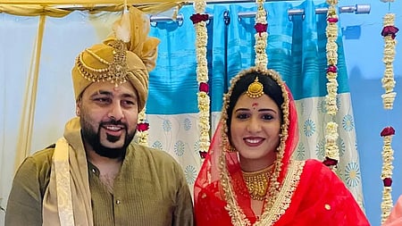 Rapper Badshah and Punjabi actress Isha Rikhi get married!
