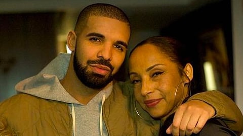 Drake commissioned Rebecca Maria to create a nine-foot Sade sculpture