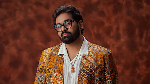 Written by Amrita Saluja and performed by Raghav Kaushik, the song captures the moment where emotions overpower logic, and the heart takes control