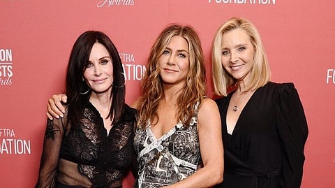 Lisa Kudrow has spoken about her experience on Friends, claiming there was definitely mean stuff going on behind the scenes