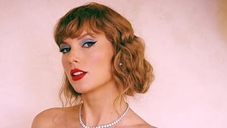 Here’s the story behind Taylor Swift’s Love Story