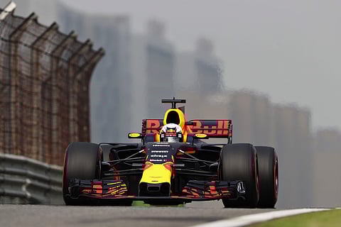 Duel in the desert: Hamilton, Vettel face-off