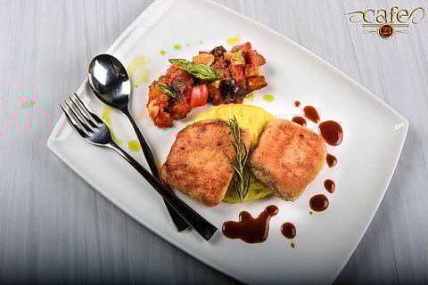 Chasing crabs, thugs and kulfi