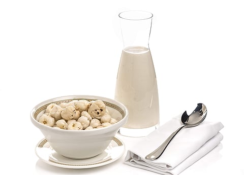 Lotus seeds with milk