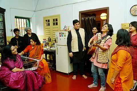 Cast and crew of 32 Ashwini Dutta Road